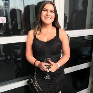 Meet your Posher, Lauren